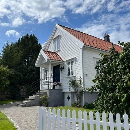Hybel Med Bad Apartment Egersund Ngoại thất bức ảnh
